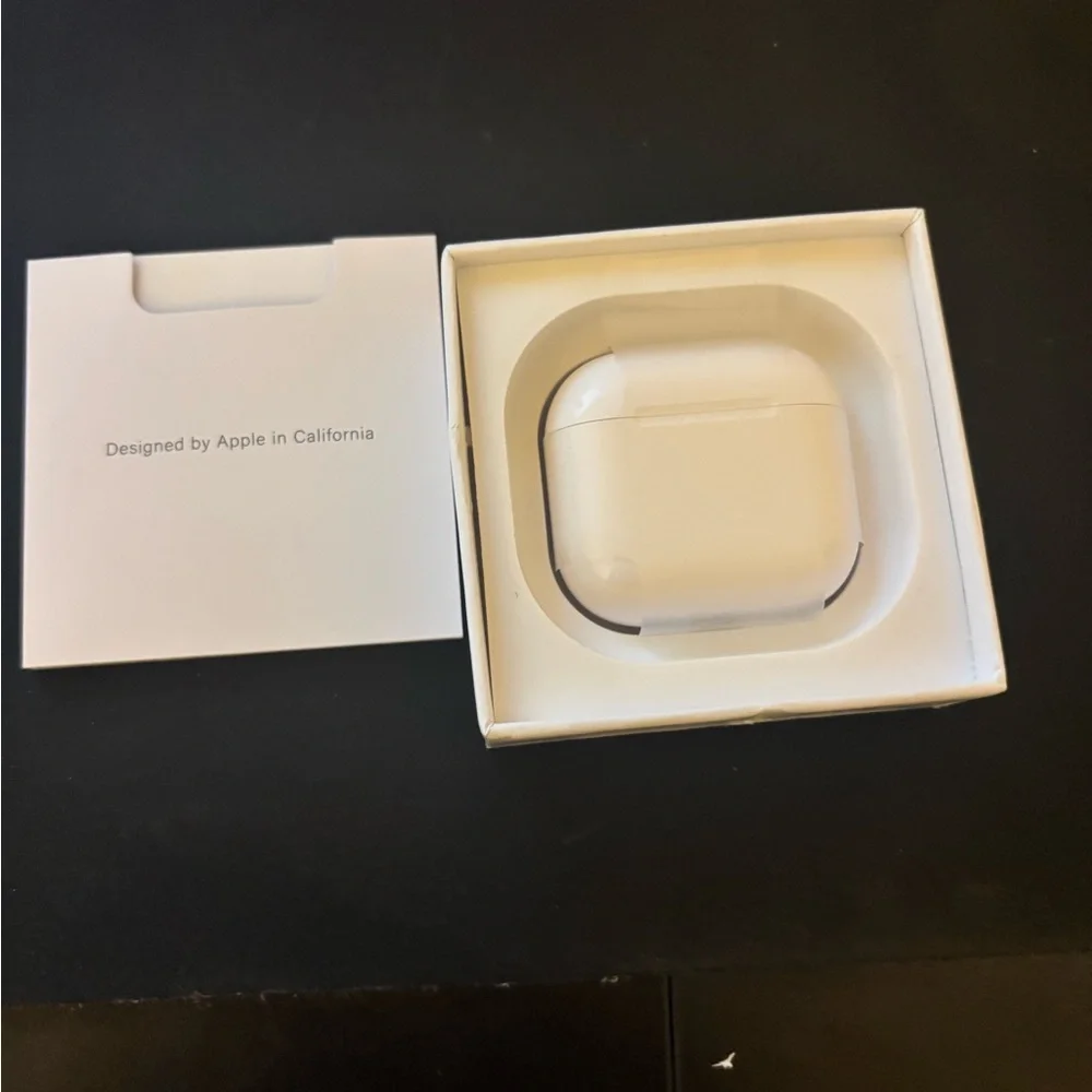 Apple AirPods 4s